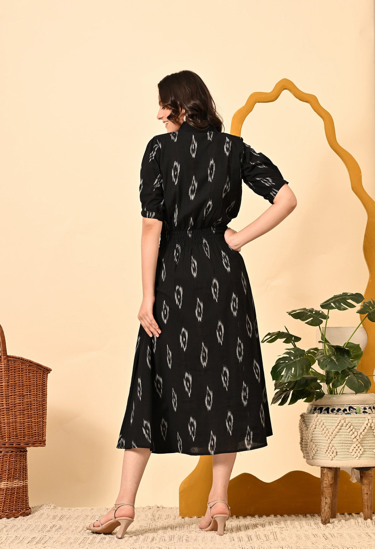 BLACK DIAMOND ELASTICATED MIDI DRESS