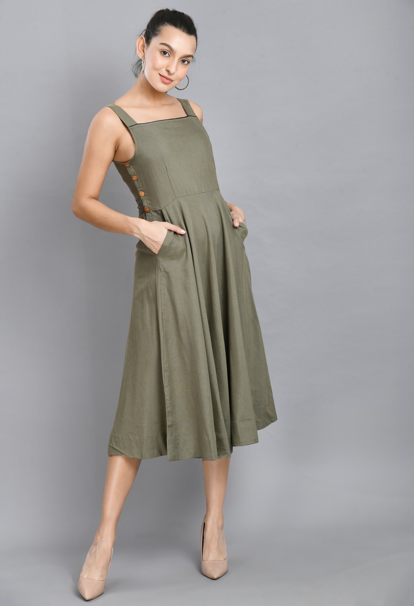 GREY LINEN WOOD BUTTON DRESS