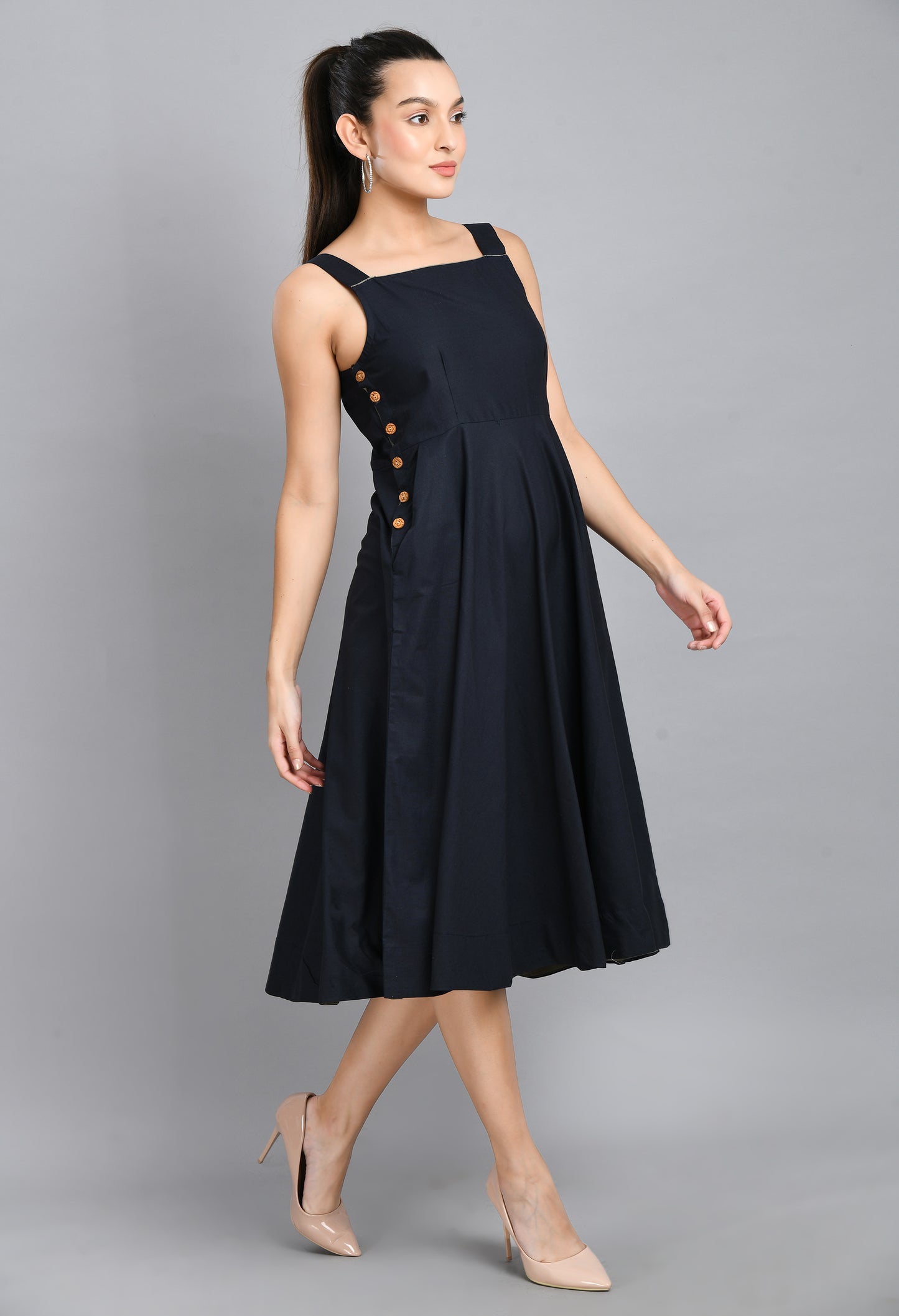 BLUE LINEN WOOD BUTTON DRESS