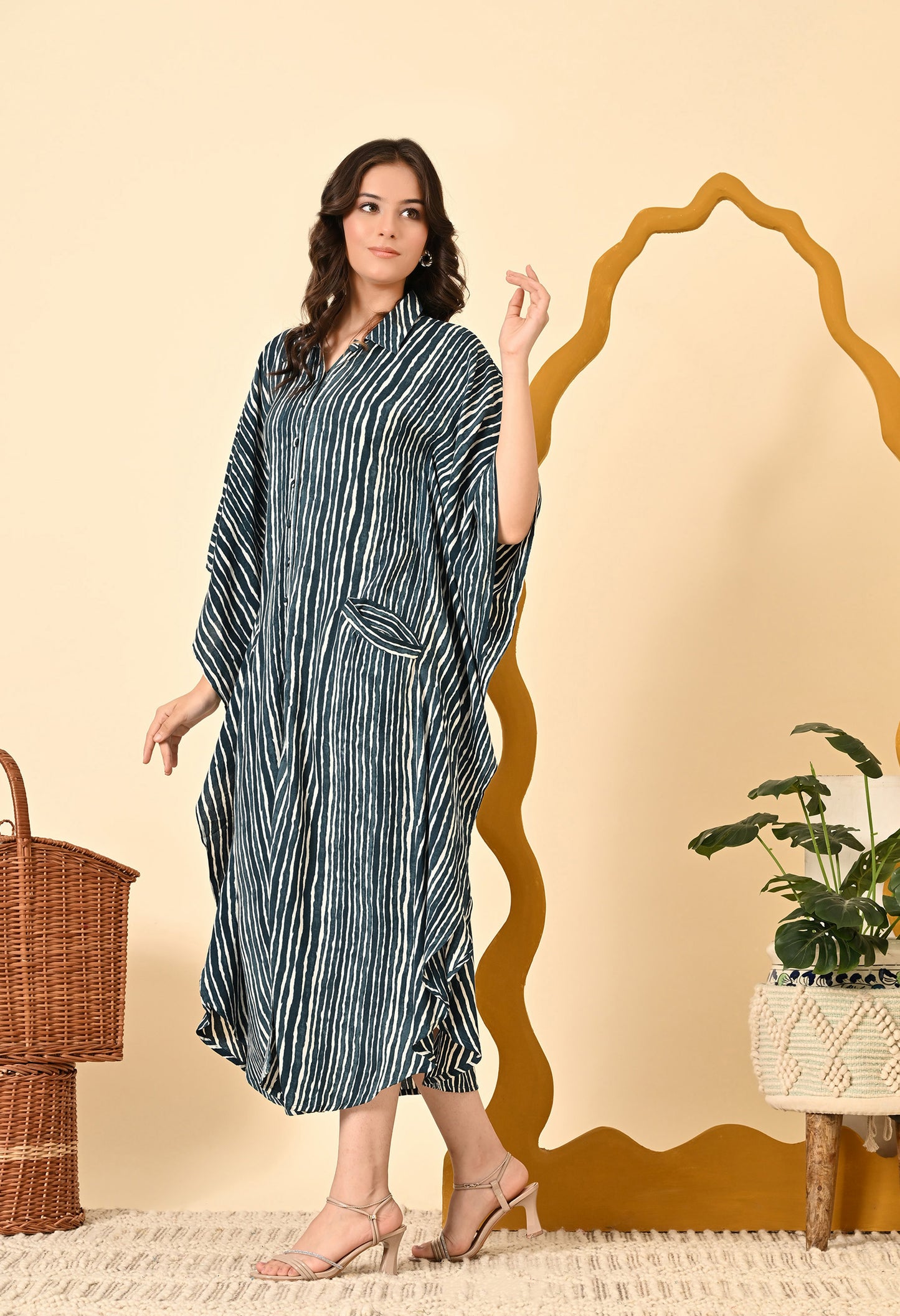 STRIPED KAFTANI DRESS