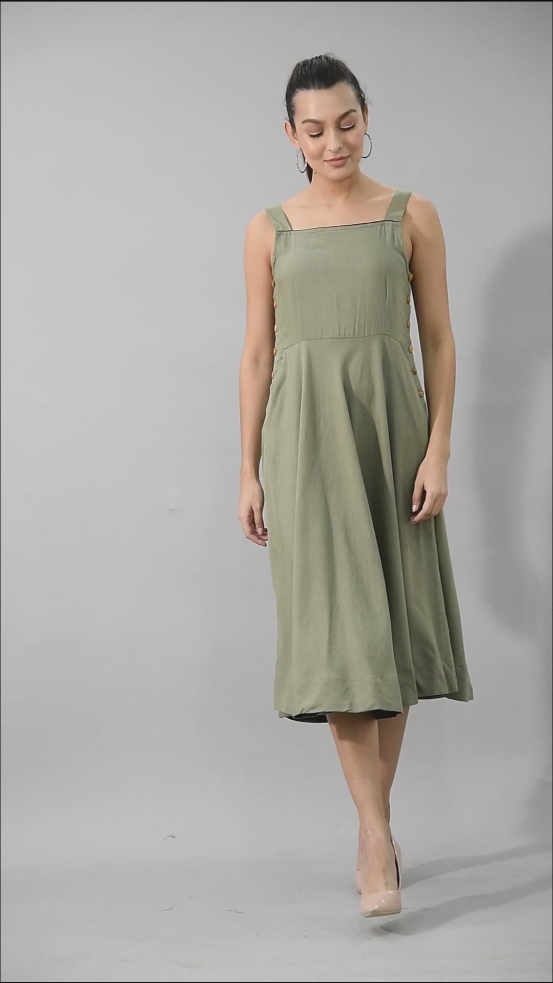 GREY LINEN WOOD BUTTON DRESS